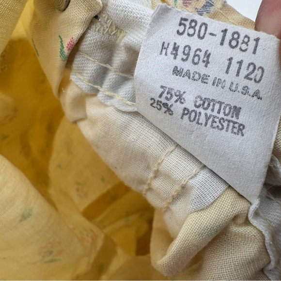 Vintage 90s Oshkosh Yellow Floral Short Overalls Size 18 months FLAWS - Picture 9 of 9